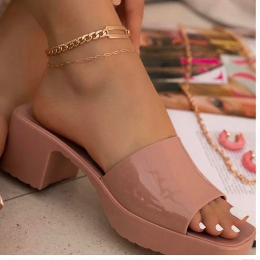 Jelly block sandals